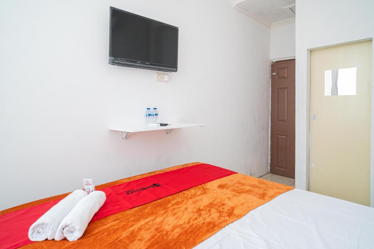 Reddoorz @ Aralia Harapan Indah Hotel Pulokendal Екстериор снимка